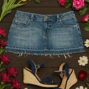 Arizona Jean Company Frayed Hem Blue Mini Skirt